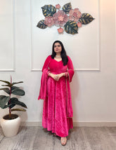 Party wear pink lycra velvet anarkali - kasumi.in