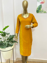 Mustard velvet kurti - kasumi.in