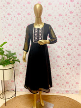 Black embroidered kurti - kasumi.in