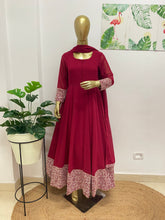 Burgundy embroidered anarkali - kasumi.in