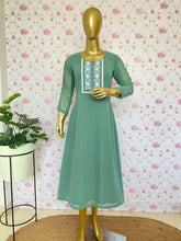 Basil embroidered kurti - kasumi.in