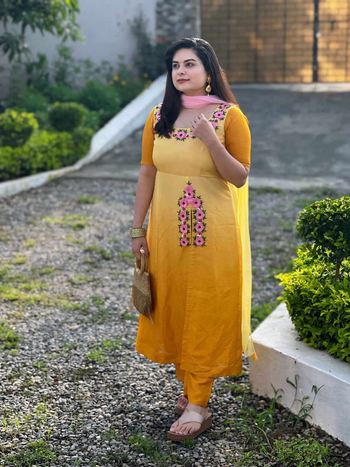 Hand embroidered yellow shaded kurta set