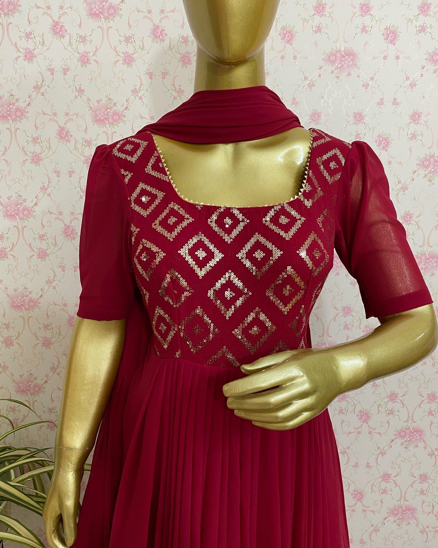 Burgundy pleated dress - kasumi.in