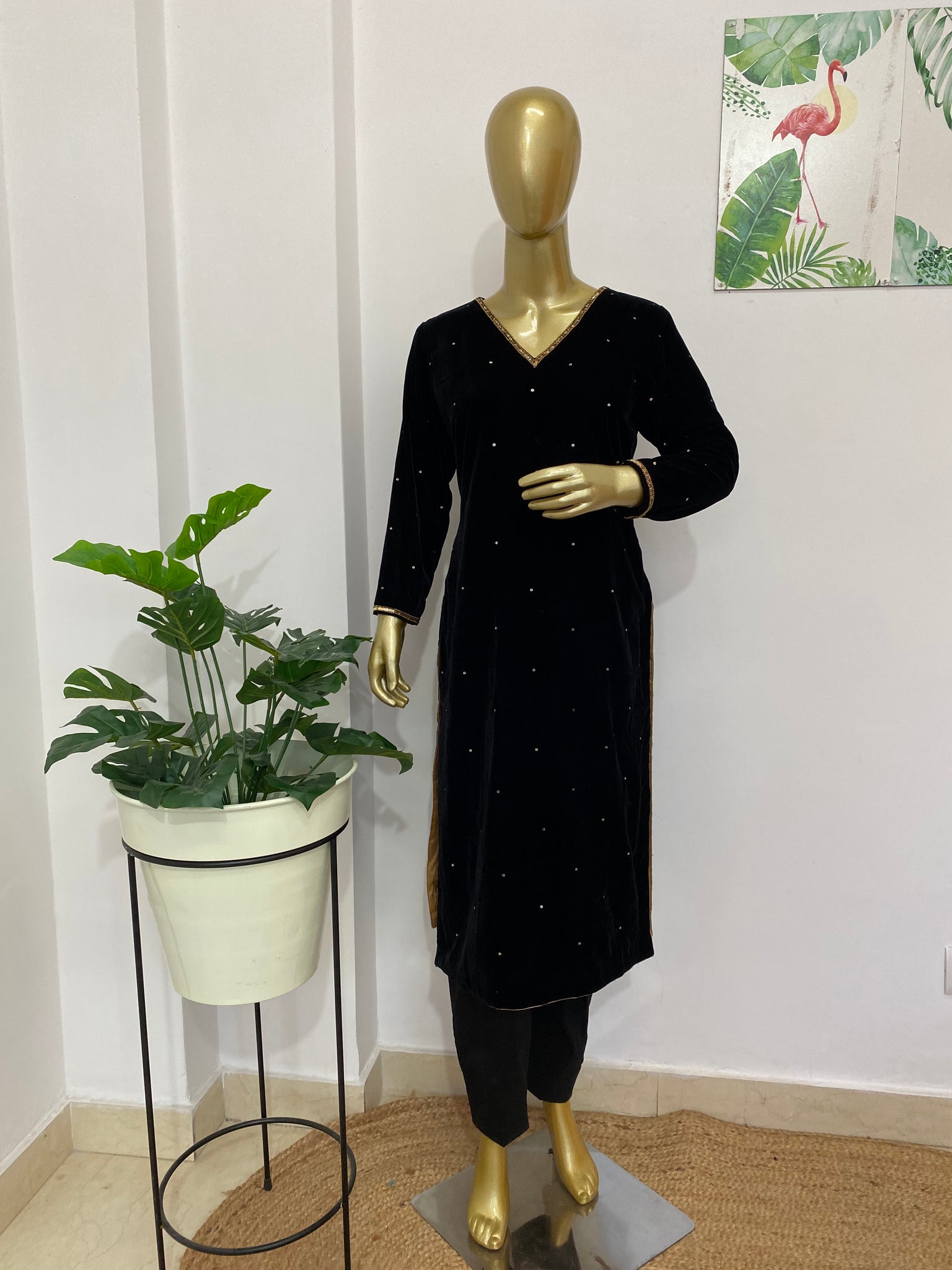 Black velvet kurti