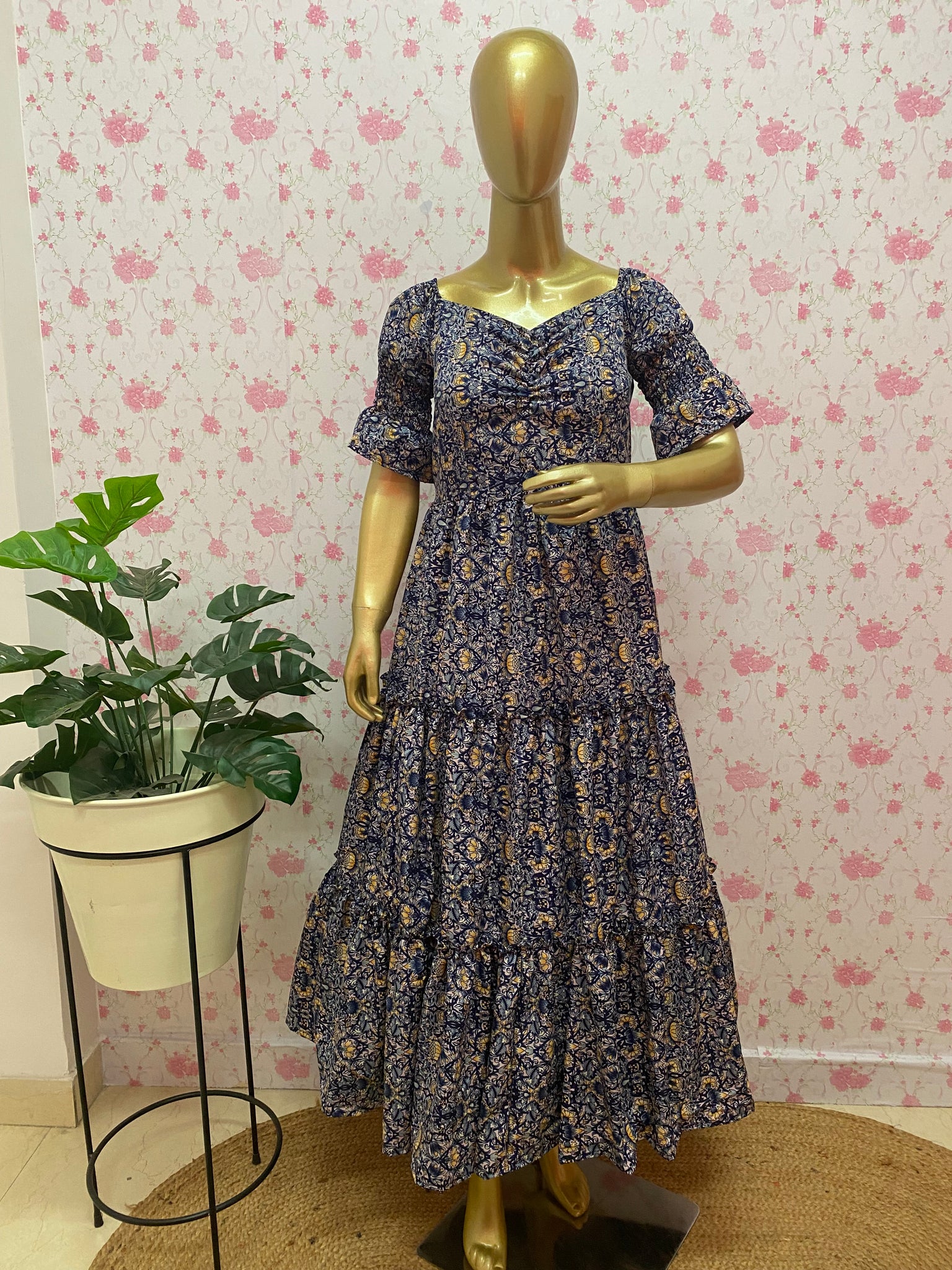 Printed blue crepe midi
