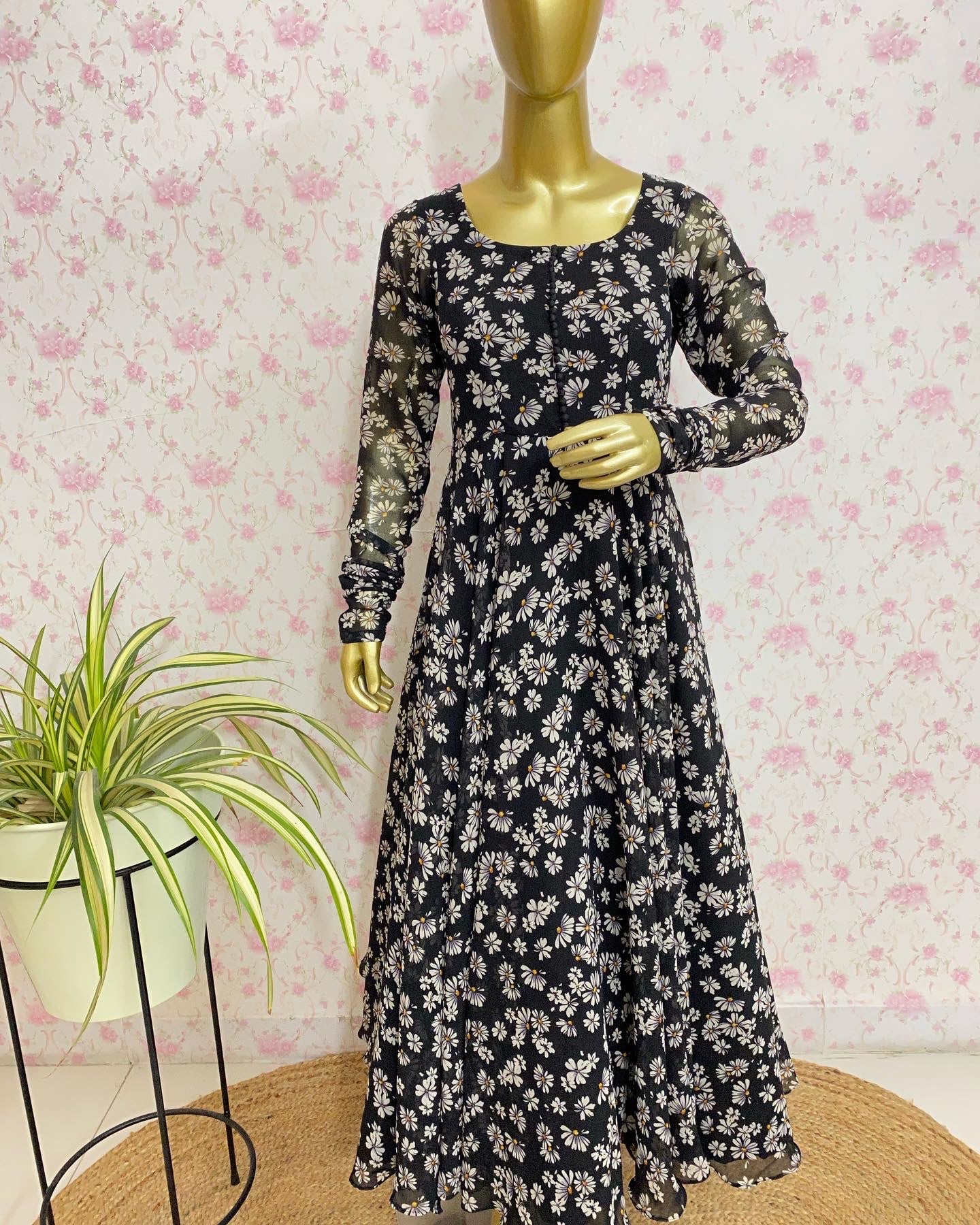 Black georgette dress - kasumi.in